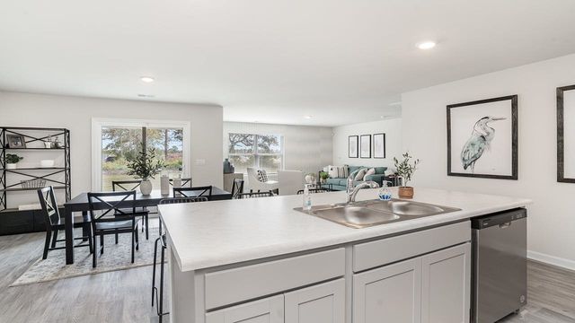 31 Ashworth Dr., Tabor City, NC 28463