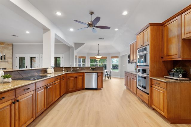 208 Neal DR, Liberty Hill, TX 78642