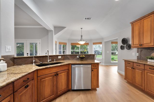 208 Neal DR, Liberty Hill, TX 78642