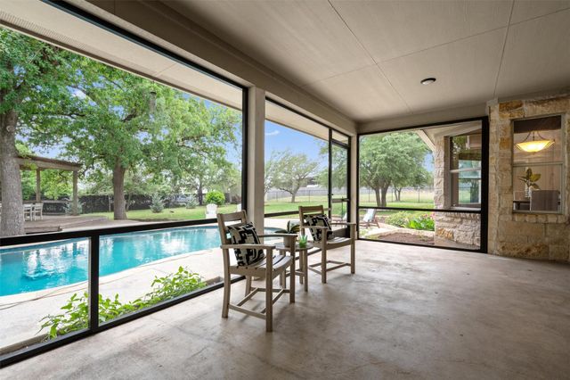 208 Neal DR, Liberty Hill, TX 78642