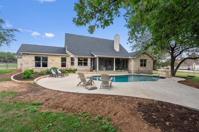208 Neal DR, Liberty Hill, TX 78642