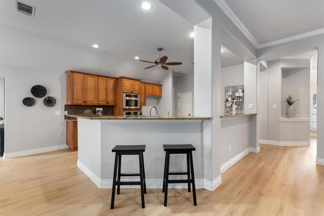 208 Neal DR, Liberty Hill, TX 78642