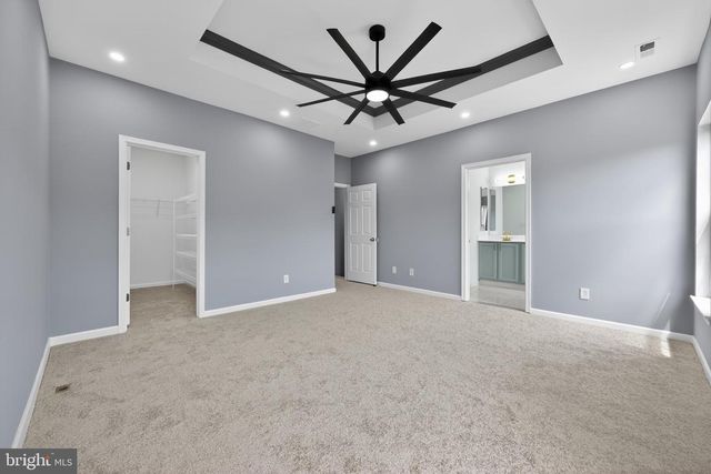 3 SWAN CT, Delran, NJ 08075