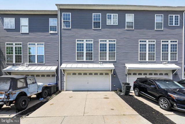 3 SWAN CT, Delran, NJ 08075