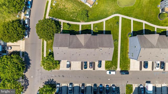 3 SWAN CT, Delran, NJ 08075