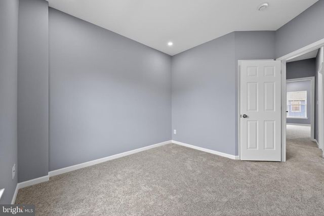 3 SWAN CT, Delran, NJ 08075