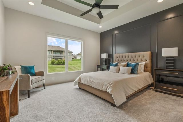 4125 NE Dearborn Lane, Lee's Summit, MO 64064