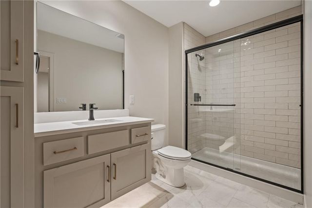4125 NE Dearborn Lane, Lee's Summit, MO 64064