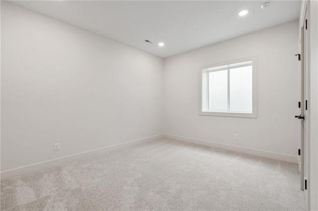 4125 NE Dearborn Lane, Lee's Summit, MO 64064