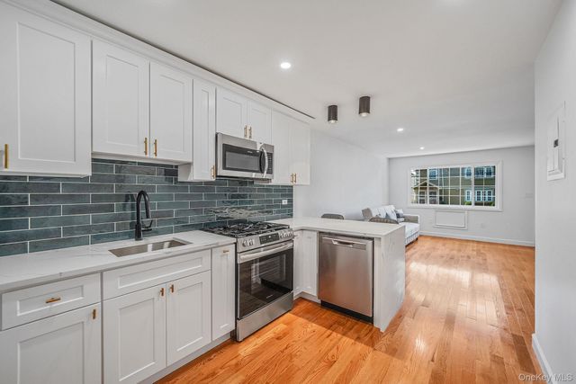 14225 250th Street, Rosedale, NY 11422