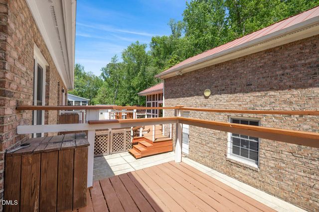 929 Old Baron Drive, Fuquay Varina, NC 27526