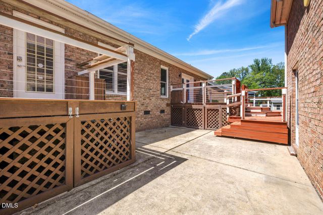 929 Old Baron Drive, Fuquay Varina, NC 27526