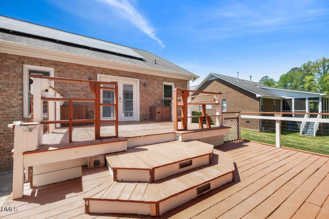 929 Old Baron Drive, Fuquay Varina, NC 27526