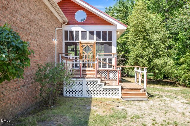 929 Old Baron Drive, Fuquay Varina, NC 27526