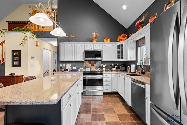 1835 IRON HORSE LOOP, Spearfish, SD 57783