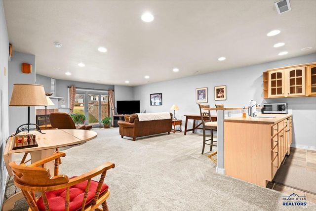 1835 IRON HORSE LOOP, Spearfish, SD 57783