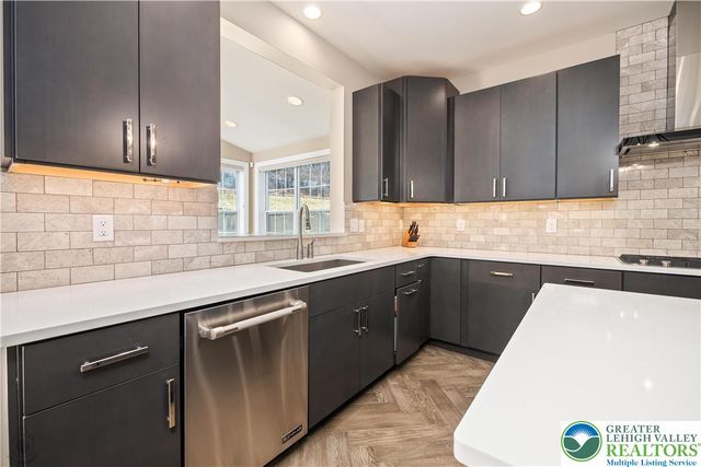 6507 Fox Glove Lane, Upper Saucon Twp, PA 18034