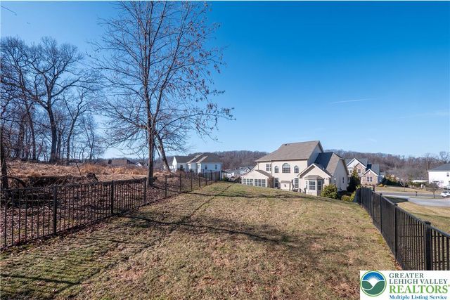 6507 Fox Glove Lane, Upper Saucon Twp, PA 18034