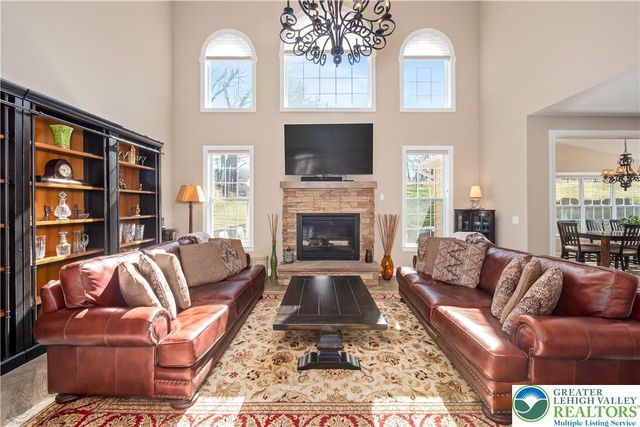 6507 Fox Glove Lane, Upper Saucon Twp, PA 18034