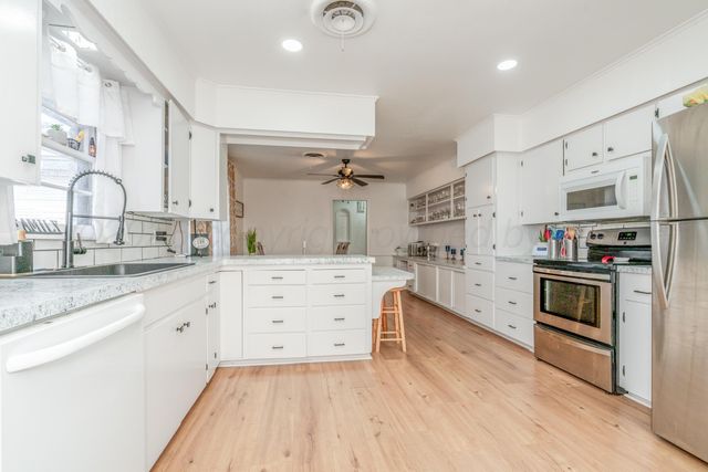 312 NW 6th Street, Tulia, TX 79088