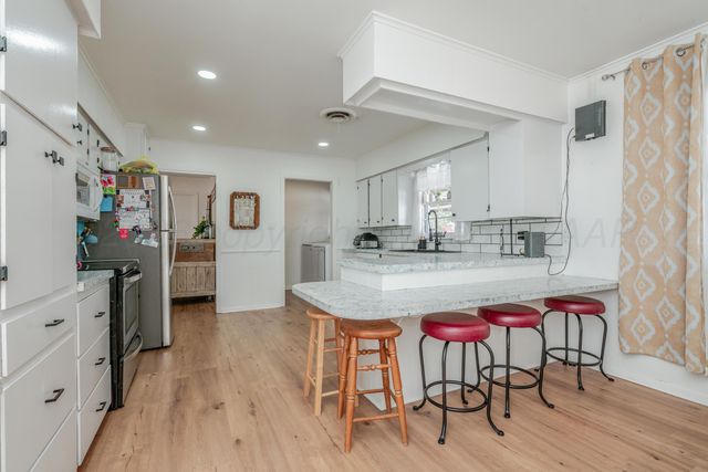 312 NW 6th Street, Tulia, TX 79088