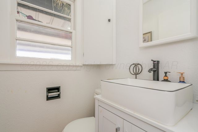 312 NW 6th Street, Tulia, TX 79088