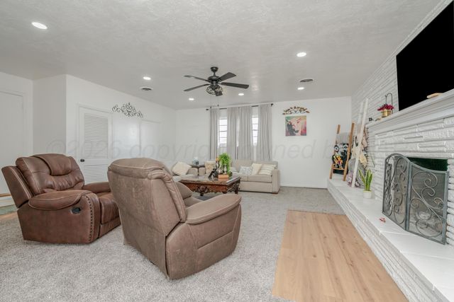 312 NW 6th Street, Tulia, TX 79088