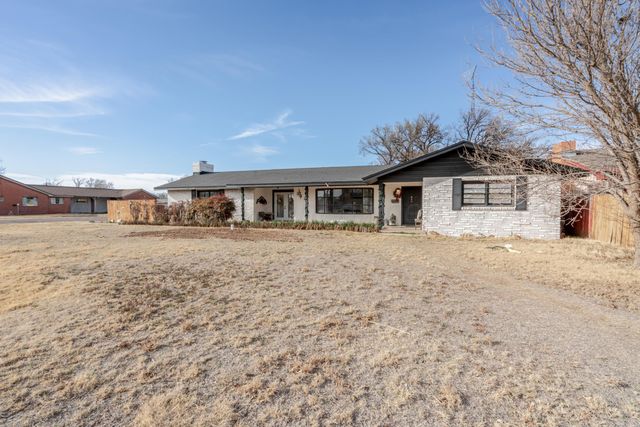 312 NW 6th Street, Tulia, TX 79088