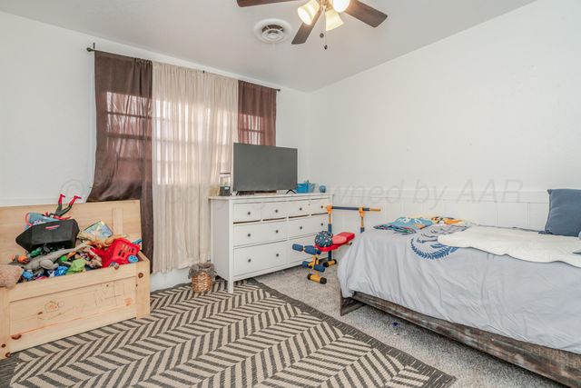 312 NW 6th Street, Tulia, TX 79088