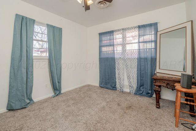 312 NW 6th Street, Tulia, TX 79088