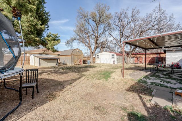 312 NW 6th Street, Tulia, TX 79088