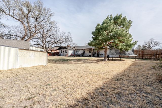 312 NW 6th Street, Tulia, TX 79088