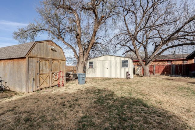 312 NW 6th Street, Tulia, TX 79088