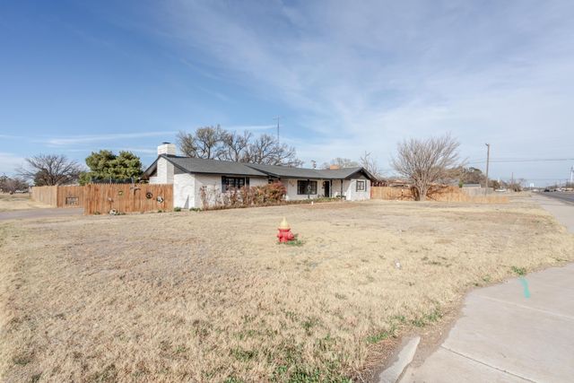 312 NW 6th Street, Tulia, TX 79088