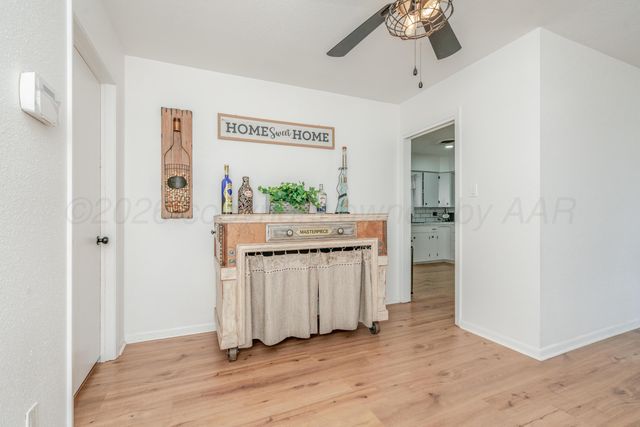 312 NW 6th Street, Tulia, TX 79088