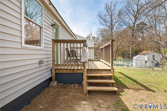 508 Dakar Dr, Sandston, VA 23150