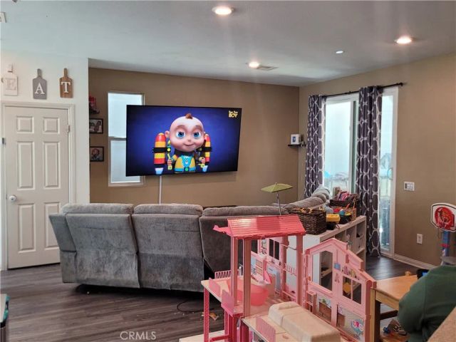 13 Edgemont, Compton, CA 90221