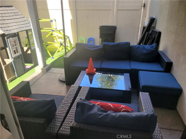 13 Edgemont, Compton, CA 90221