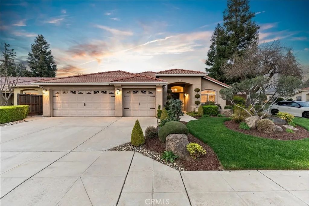 2168 E Powers, Fresno, CA 93720