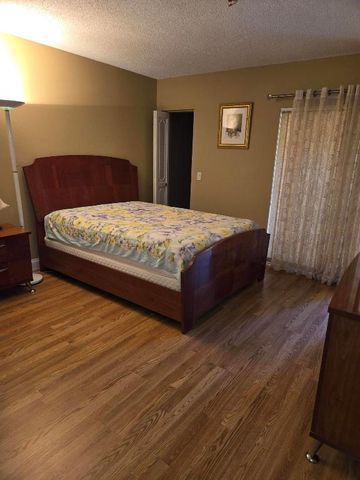 103 Oxford 400, West Palm Beach, FL 33417