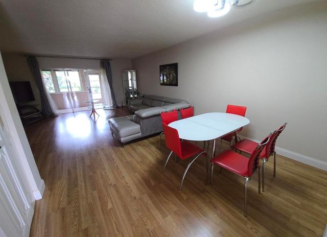 103 Oxford 400, West Palm Beach, FL 33417