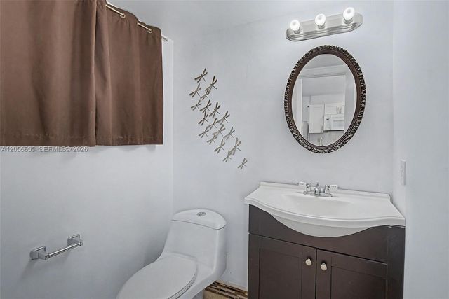 12590 NE 16th Ave 402, North Miami, FL 33161