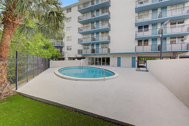 12590 NE 16th Ave 402, North Miami, FL 33161