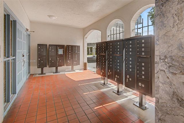 12590 NE 16th Ave 402, North Miami, FL 33161