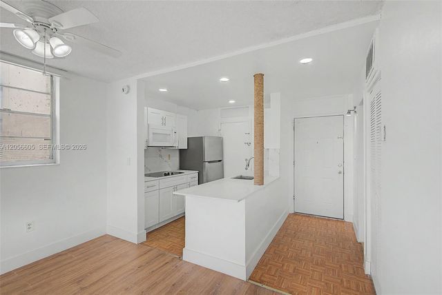 12590 NE 16th Ave 402, North Miami, FL 33161