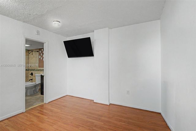 12590 NE 16th Ave 402, North Miami, FL 33161