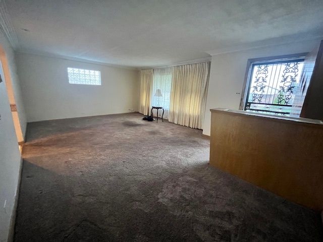 5827 S Austin Avenue, Chicago, IL 60638