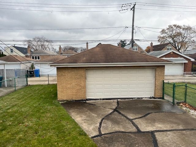 5827 S Austin Avenue, Chicago, IL 60638