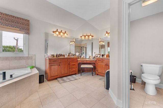 729 N 7TH Avenue, Addison, IL 60101