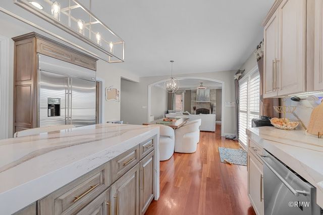 729 N 7TH Avenue, Addison, IL 60101